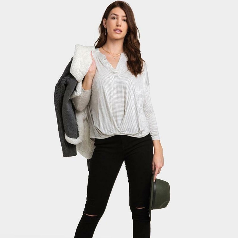 Francesca's ALYA Stripe Front Pleat Top Long Sleeve Gray Size XXS - Picture 2 of 4